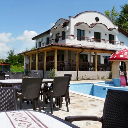 Kantona Hotel *